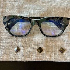 Caddis readers MIKLOS 1.00 Camo frame NWOT w/ Blue Light Filtering Narrow Frame